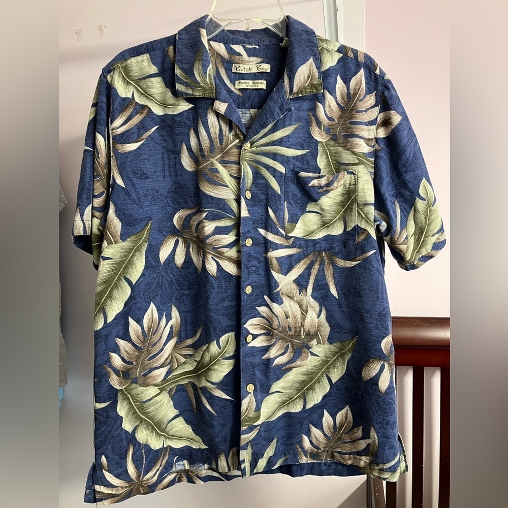 Batik Bay Men’s Tropical Print Short Sleeve Shirt, Size M, Blue/Green/Tan, Silk